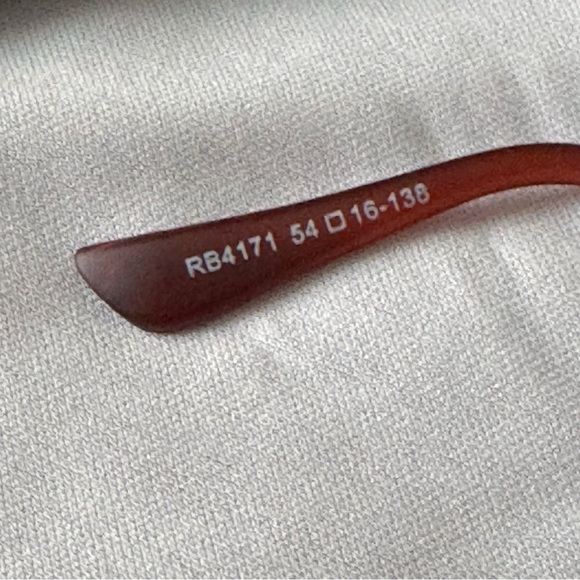 Sunglasses - Picture 5 of 7